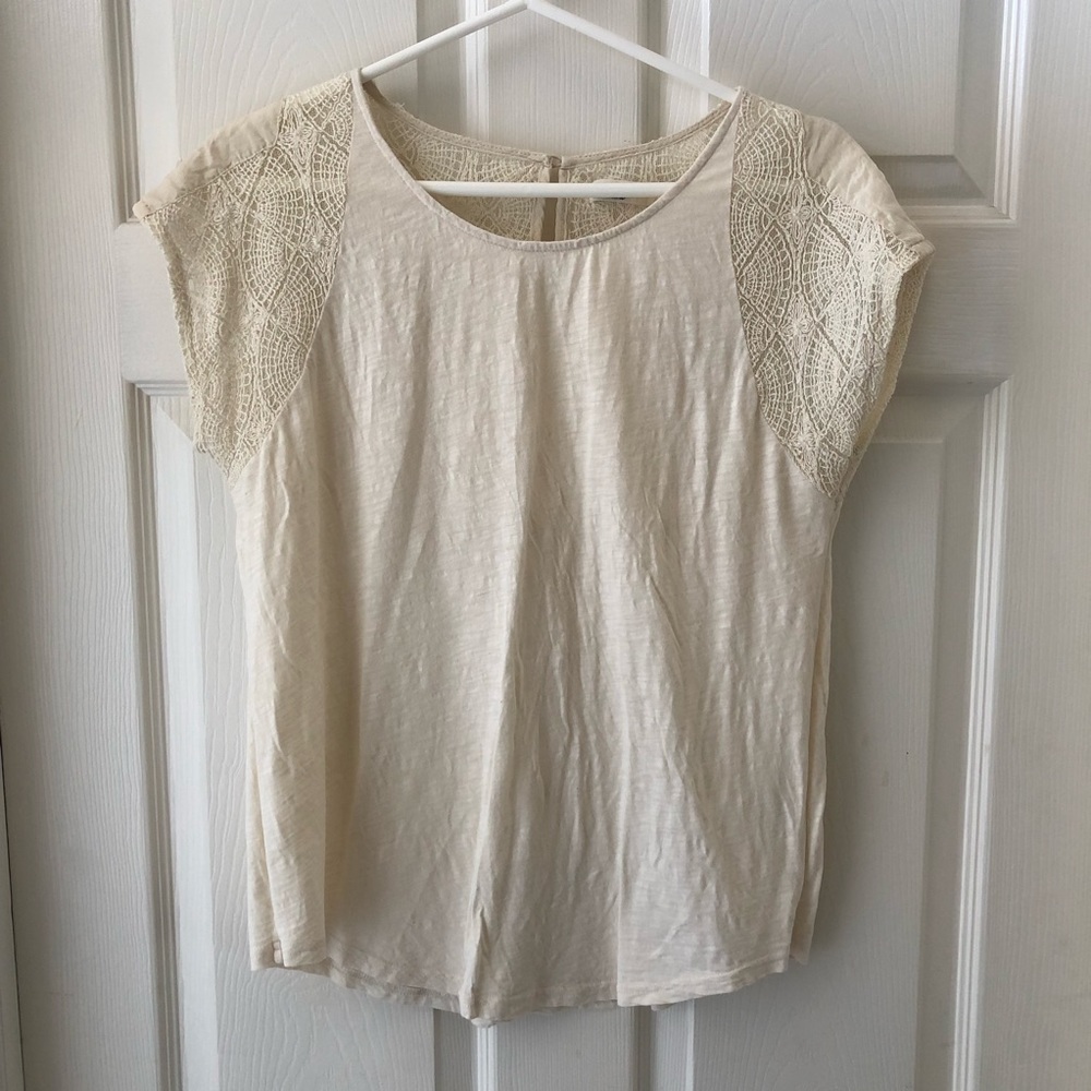Madewell capped sleeve with embroidered/lace detail